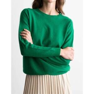 NEW ELLE GREY soft cozy knit sweater in green